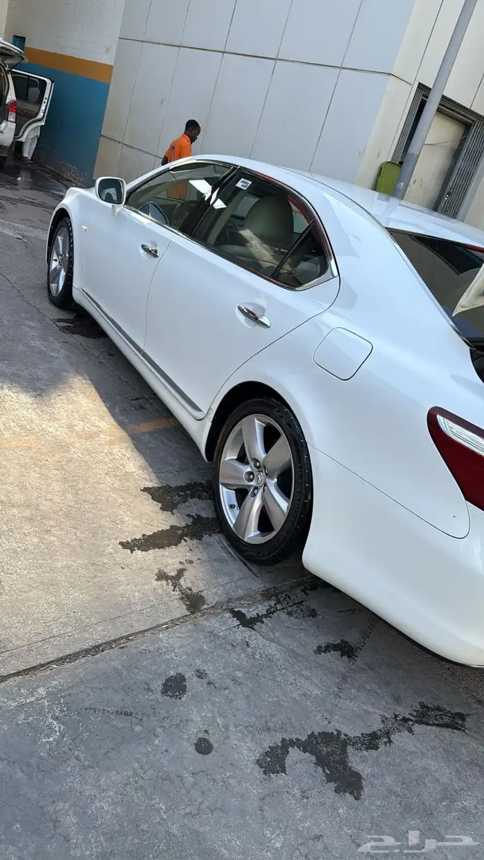 لكزس ls 460 نظيف 1