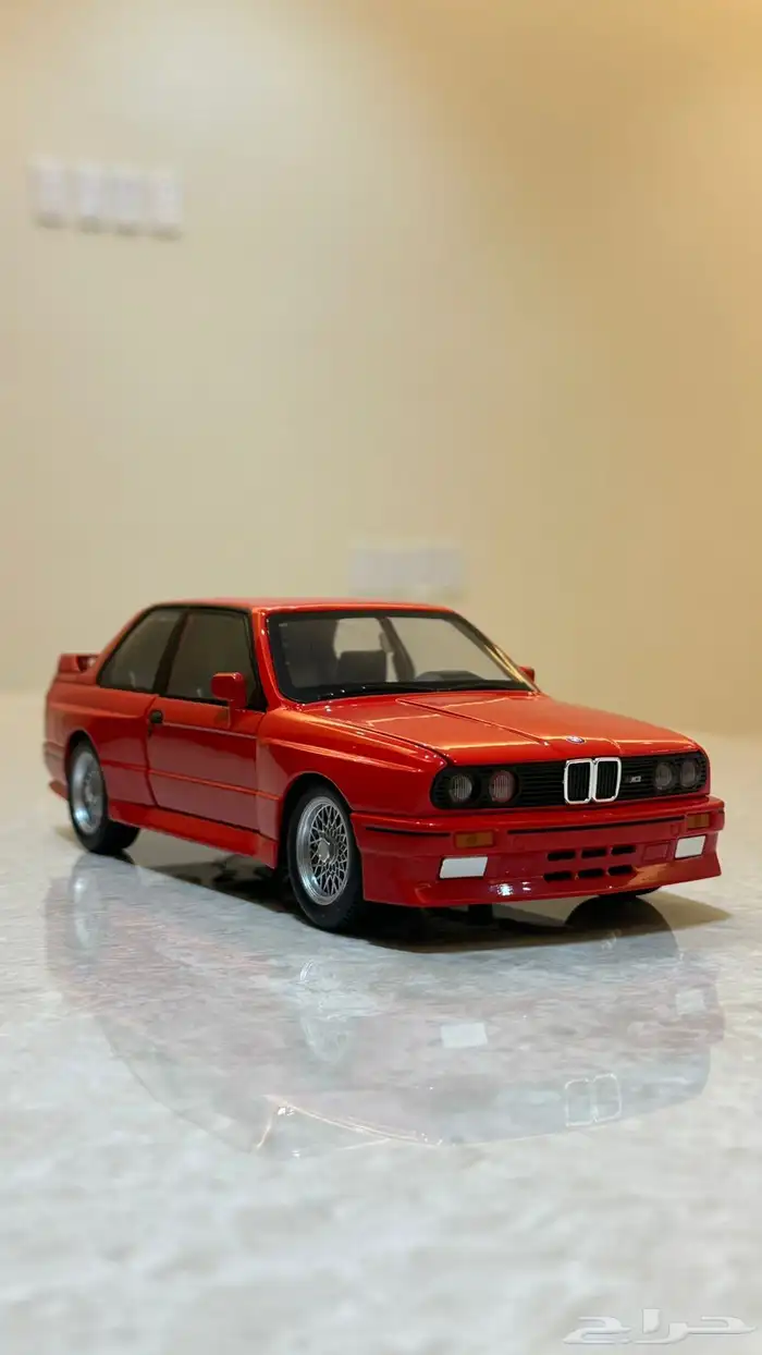 للبيع مجسم بي إم دبليو السعر 100 ريال الموقع القطيف 1