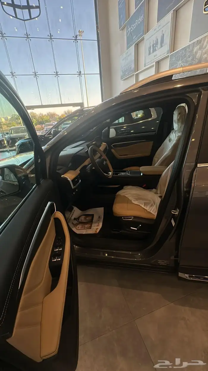 جيلي اوكافانجو موديل 2025 فل كامل بعرض خاص عروض نهايه السنه 8