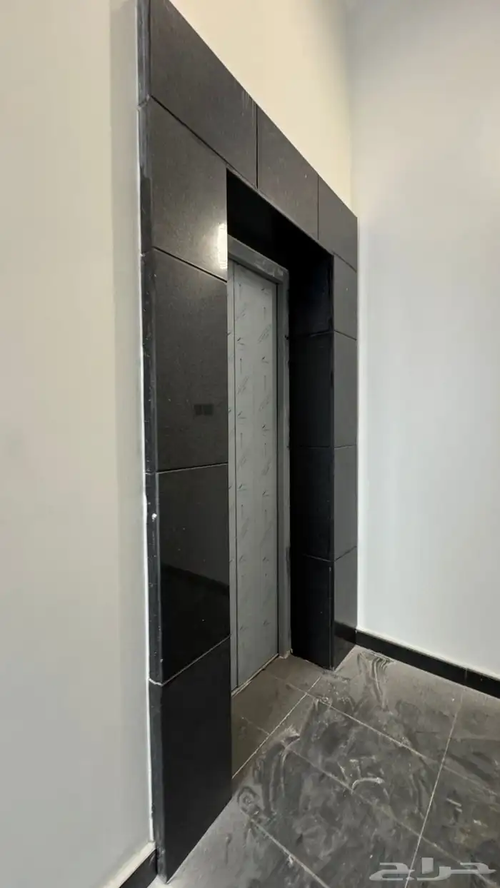 ادوار وملاحق للبيع حي بدر 30