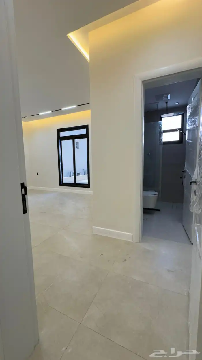 ادوار وملاحق للبيع حي بدر 21