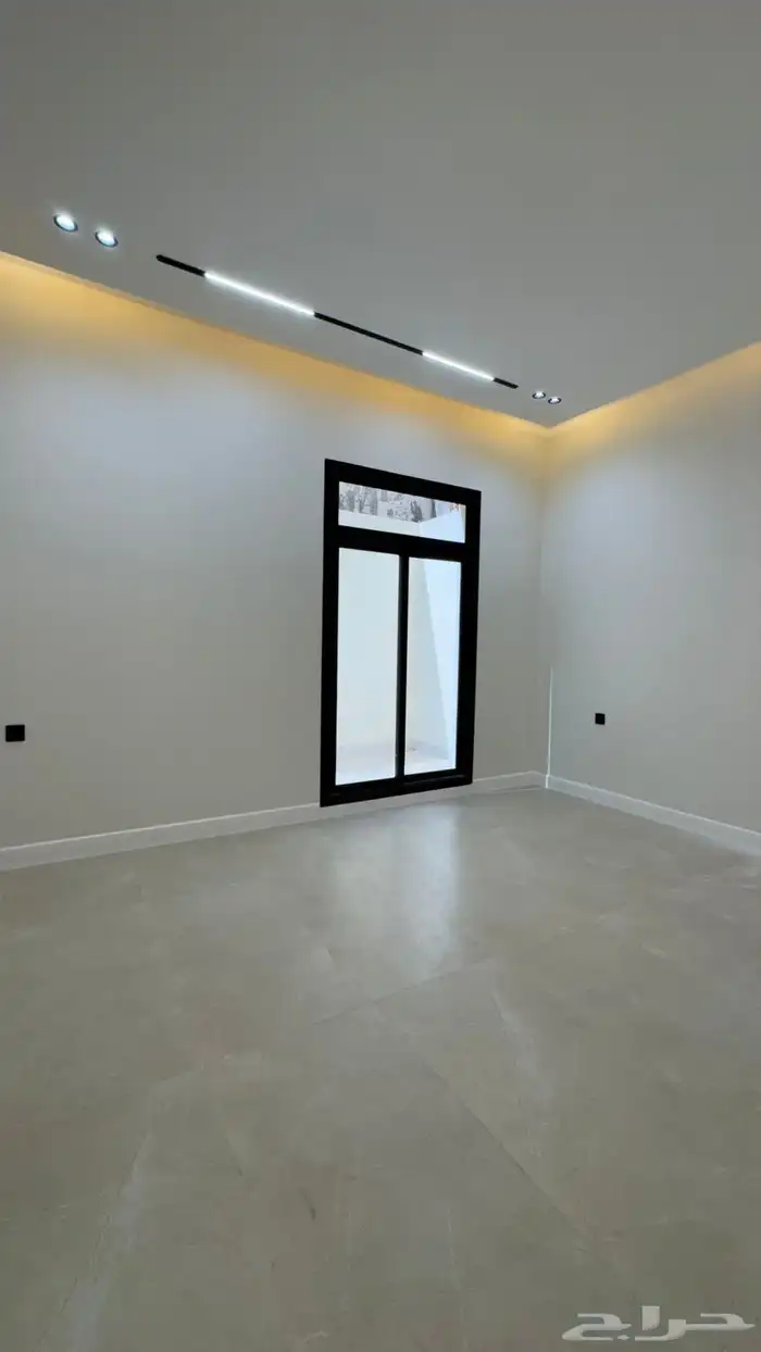 ادوار وملاحق للبيع حي بدر 74