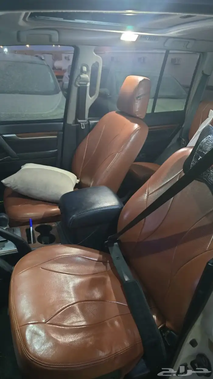 جيب باجيرو 8