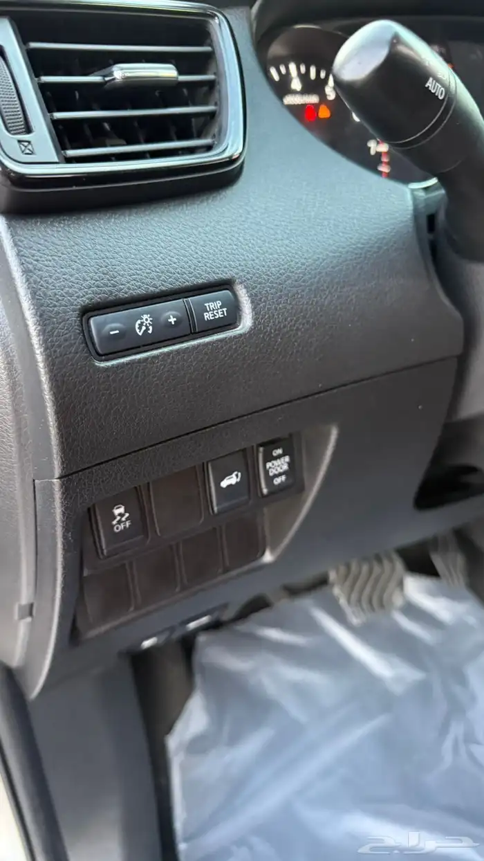 للبيع اكس تريل 2020 فل كامل دبل 23