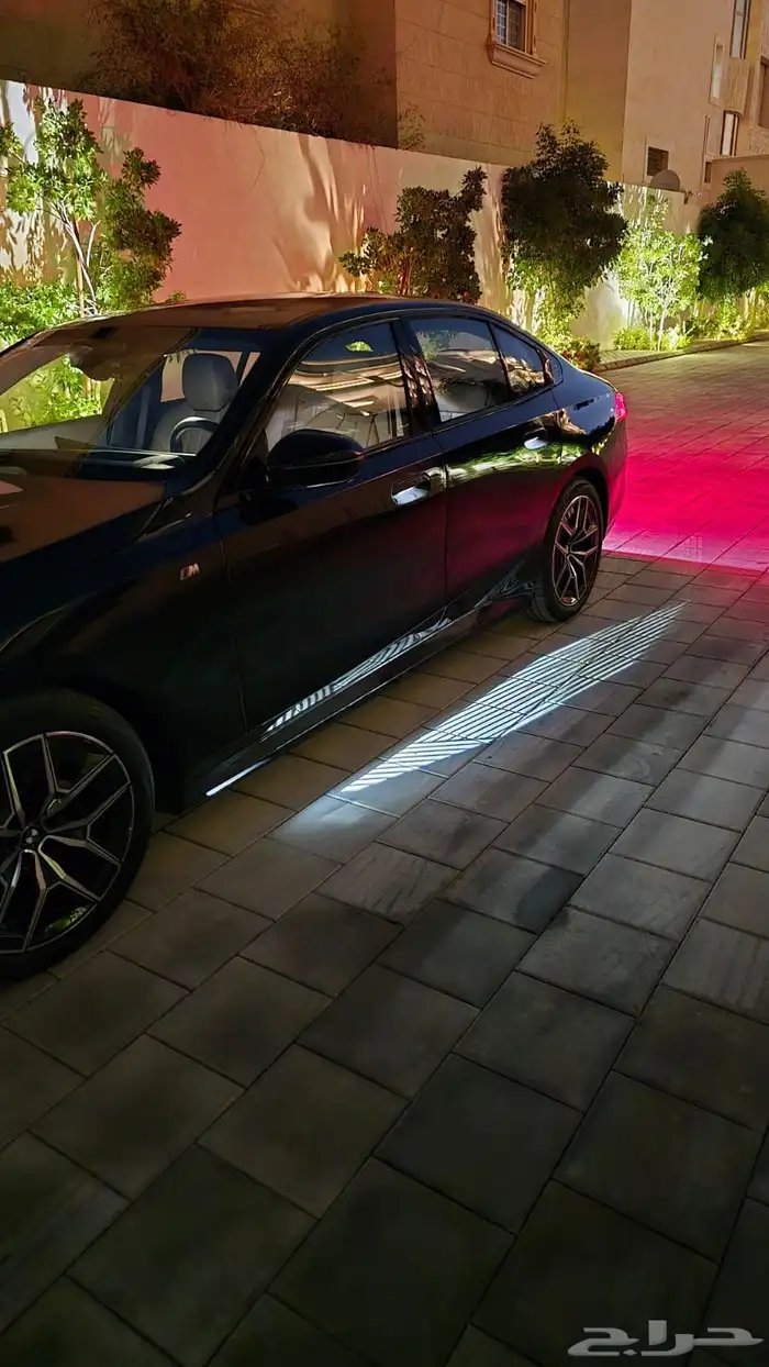 بي ام دبليو 520 كت M - موديل 2024 15