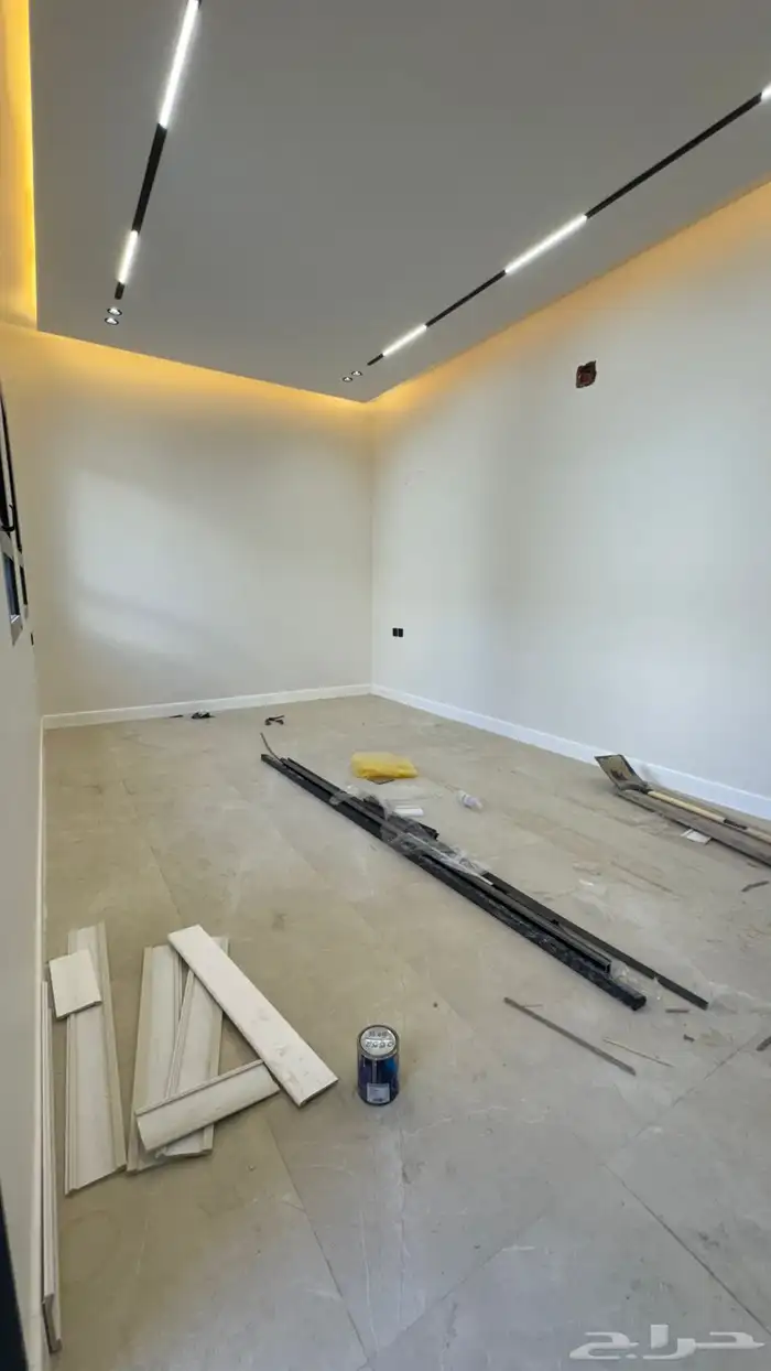 ادوار وملاحق للبيع حي بدر 71