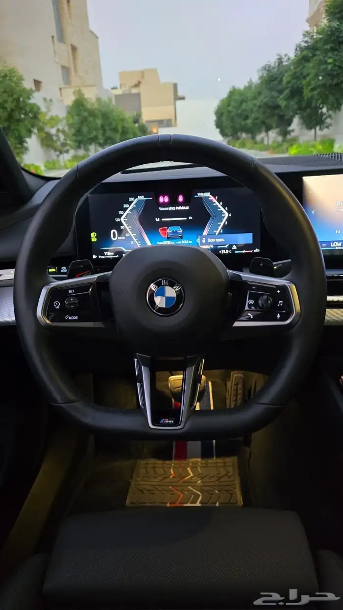 بي ام دبليو 520 كت M - موديل 2024 35