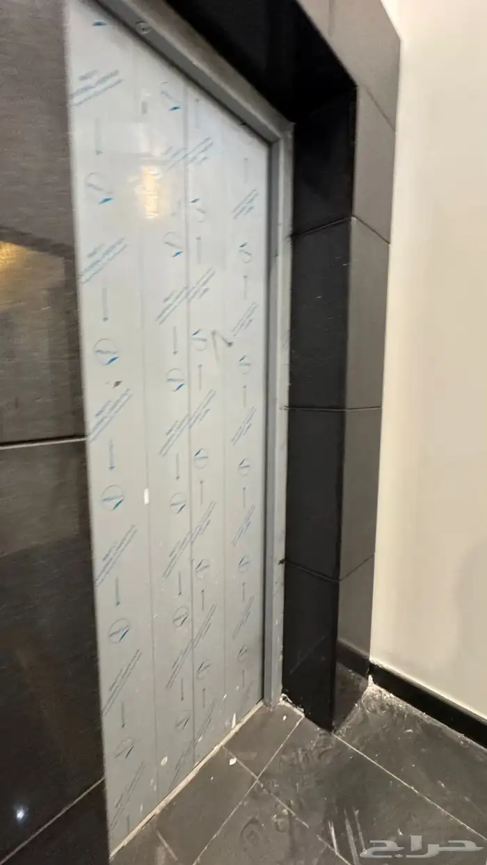 ادوار وملاحق للبيع حي بدر 48