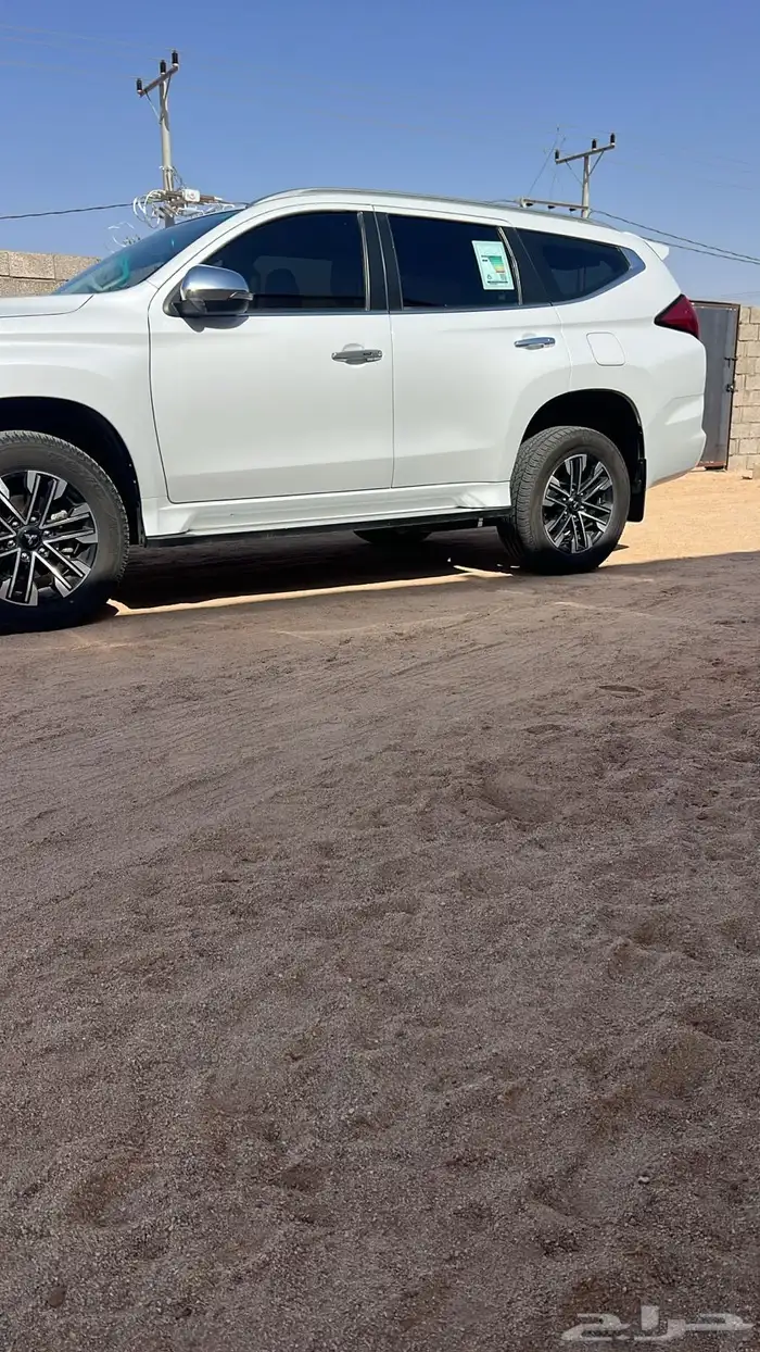 جيب ميتسوبيشي مونتيرو 2023 (نص فل) 2