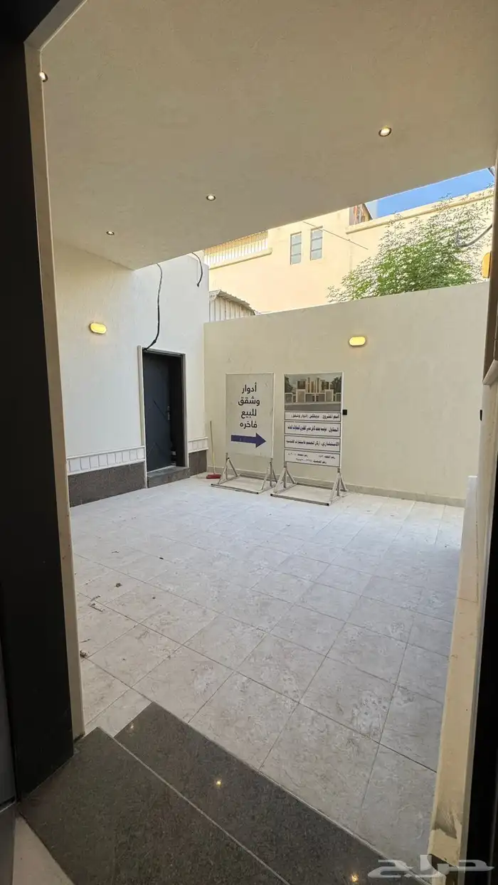 ادوار وملاحق للبيع حي بدر 60