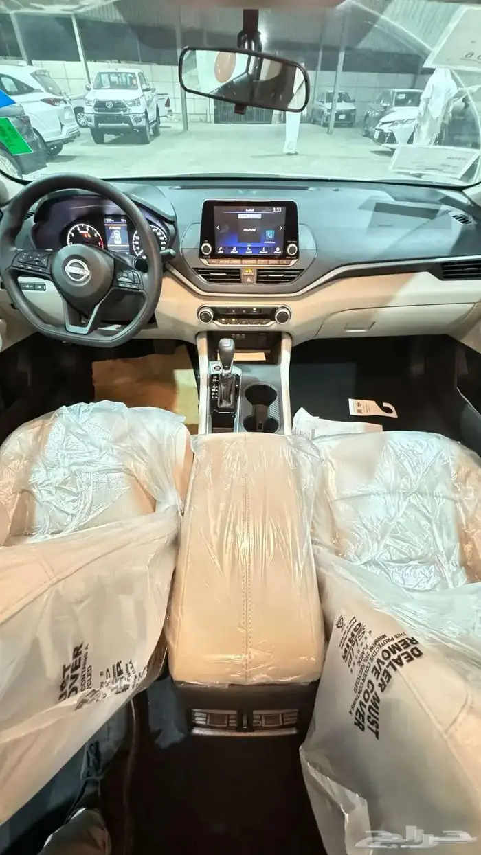 نيسان التيما استاندر موديل 2025 لون رصاصي 7