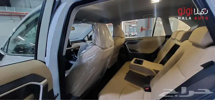 تويوتا راف فور LE بنزين دفع رباعي 2025 ابيض 7