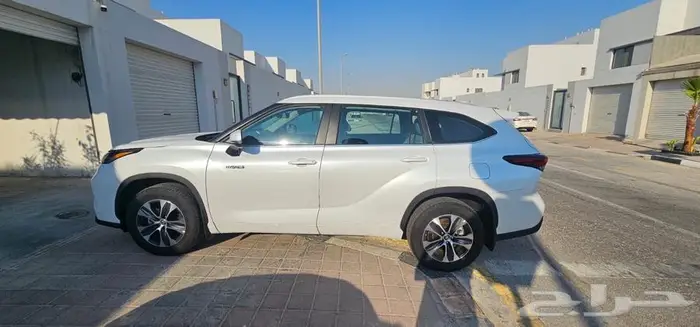 تايوتا هايلاندر 1