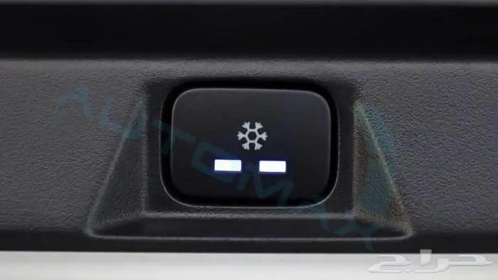 2025 Land Rover Defender 110 X-Dynamic SE P400e مع ضمان 20