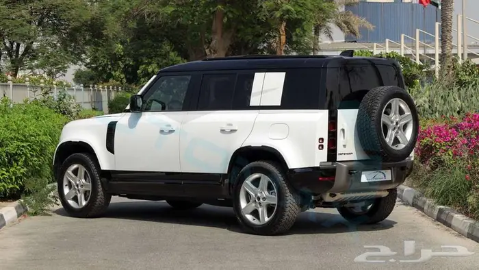 2025 Land Rover Defender 110 X-Dynamic SE P400e مع ضمان 4