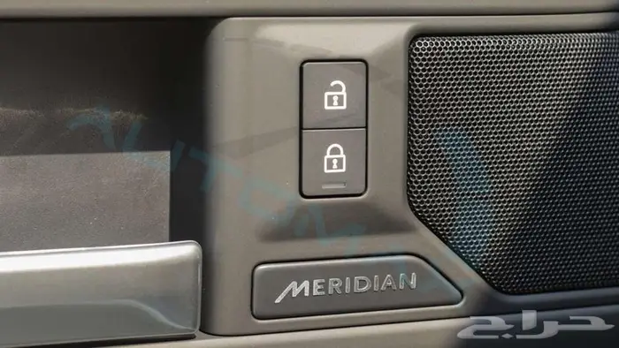 2025 Land Rover Defender 110 X-Dynamic SE P400e مع ضمان 28