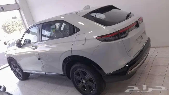 هوندا HRV نص فل EX موديل 2024 3