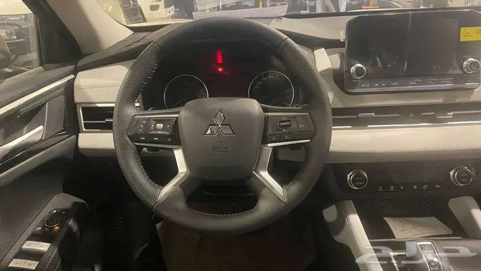 ميتسوبيشي اوتلاندر 7 مقاعد HL بدون دبل موديل 2025 8