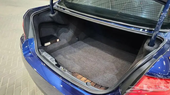 بي ام دبليو 520 2016 مخزن 32