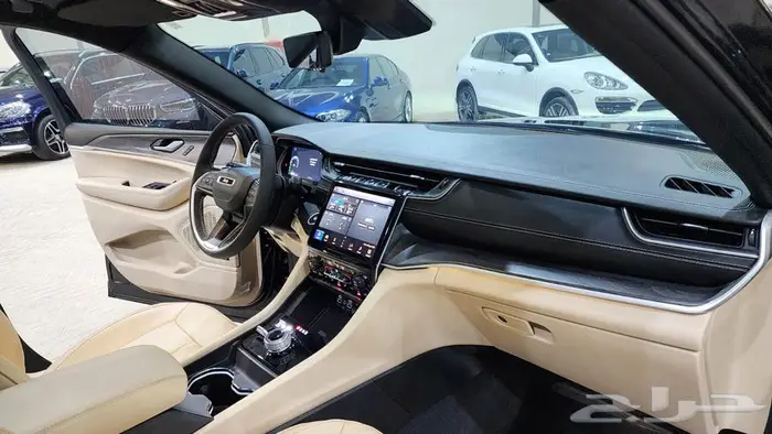 جراند شيروكي ليمتد 2023 21