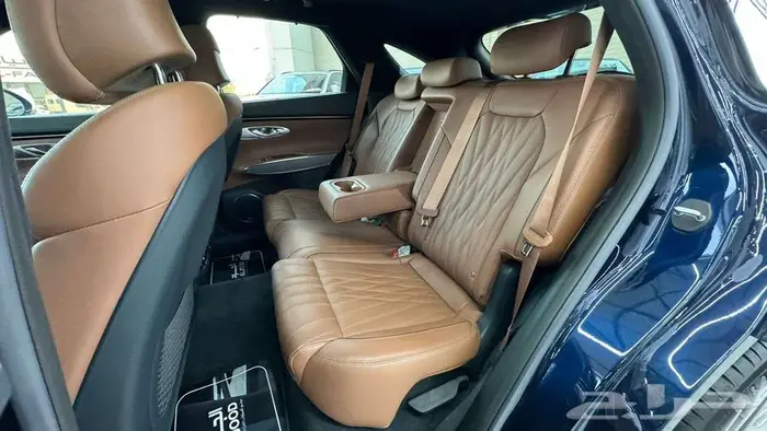 2022 جنيسس جي في 70 GENESIS GV70 8