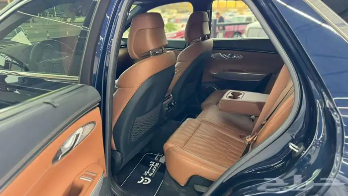 2022 جنيسس جي في 70 GENESIS GV70 10