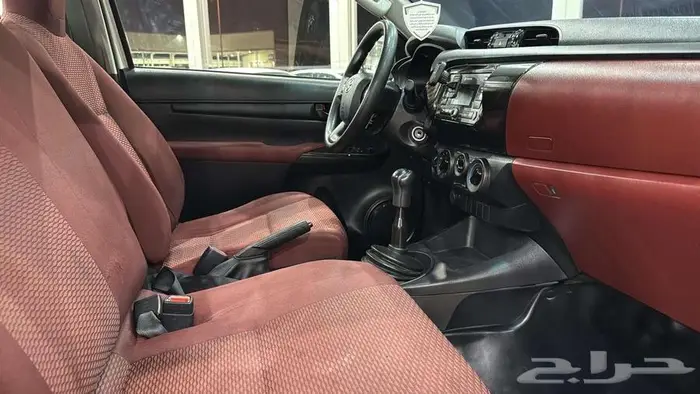 تويوتا هايلكس 2022 GLX دبل غمارة 8