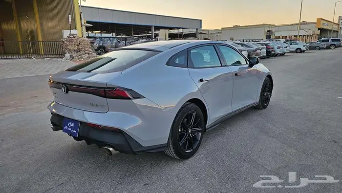 شانجان يوني في UNI-V 2024 3