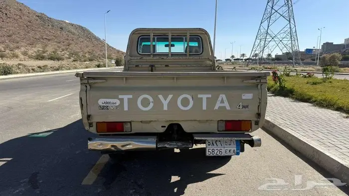 جيب تويوتا بكب 2012 4