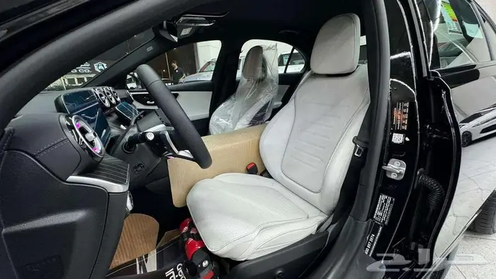 2025 مرسيدس سي 200 MERCEDES C 7