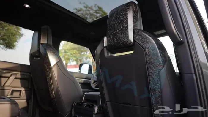 لاند روفر ديفندر 110 اوكتا اديشن 1 2025 اصفار مع ضمان 18