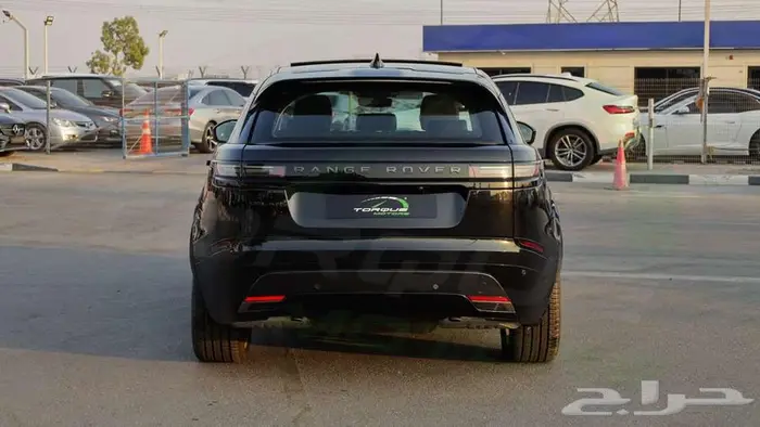 2025 لاند روفر رينج روفر فيلار P250 DYNAMIC SE اصفار 6