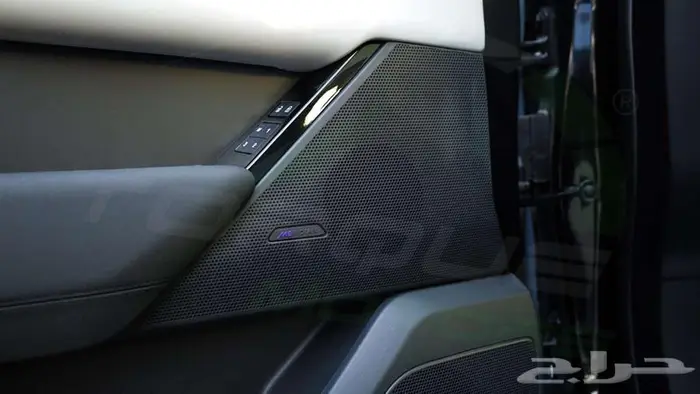 2025 لاند روفر رينج روفر فيلار P250 DYNAMIC SE اصفار 16
