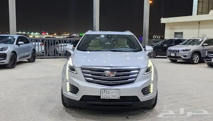 كاديلاك XT5 2017 4