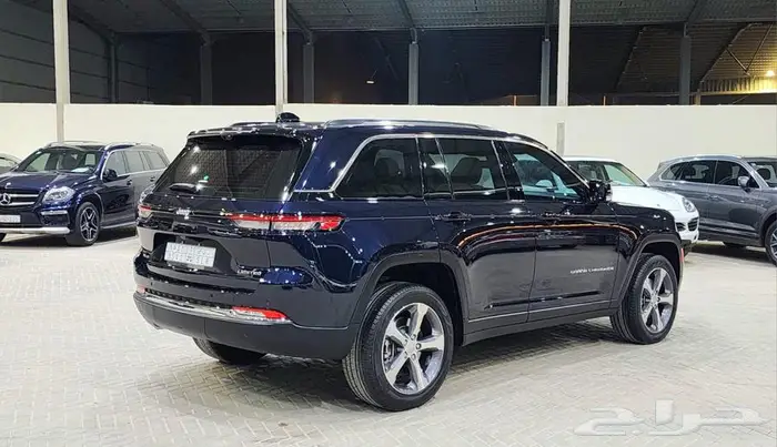 جراند شيروكي ليمتد 2023 4