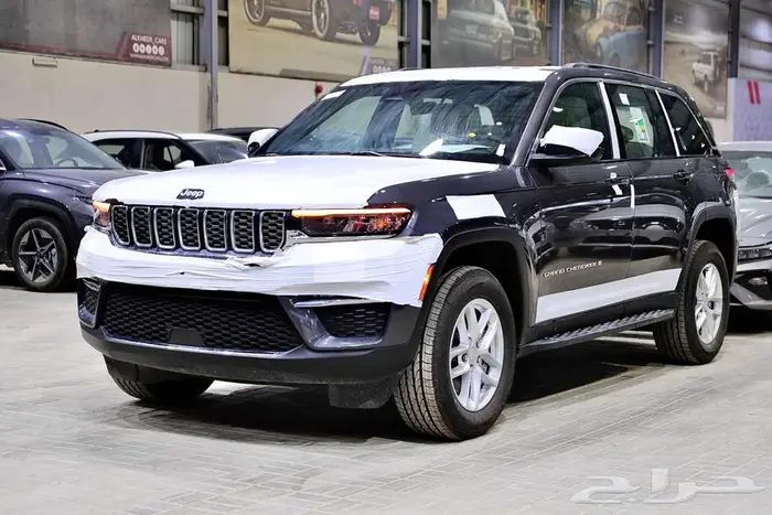 جيب جراند شروكي لاريدو 2025 اقل سعر لدى الخضر للسيارات 15