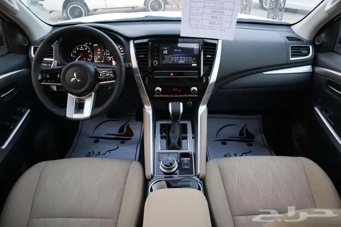 ميتسوبيشي مونتيرو سبورت ستاندر دبل و نص فل 2025 بنزين 2