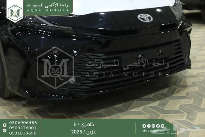 تويوتا كامري E ستاندر اسود بنزين 2025 خصم خاص 11