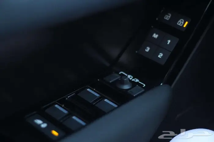 رنج روفر فيلار SE R-Dynamic P 250 موديل 2026 (جديد) 21