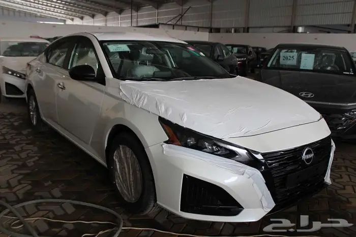 نيسان التيما 2025 ستاندر 5