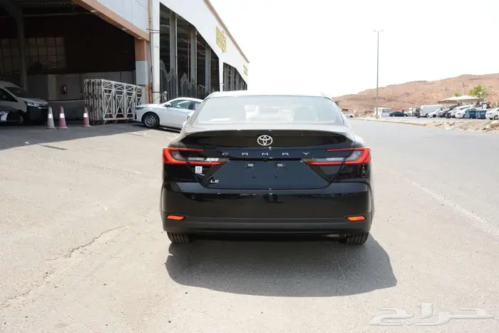 تويوتا كامرى 2025 LE بنزين بالنقد والتقسيط 4