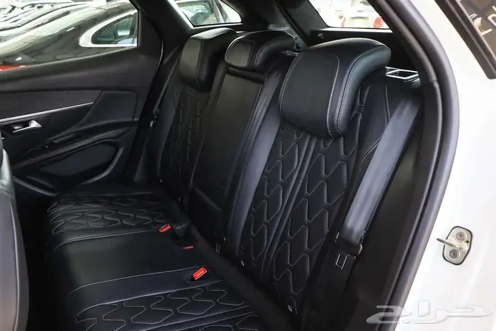 بيجو 3008 فل كامل موديل 2019 11