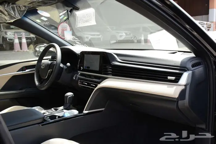 تويوتا كامرى 2025 LE بنزين بالنقد والتقسيط 7