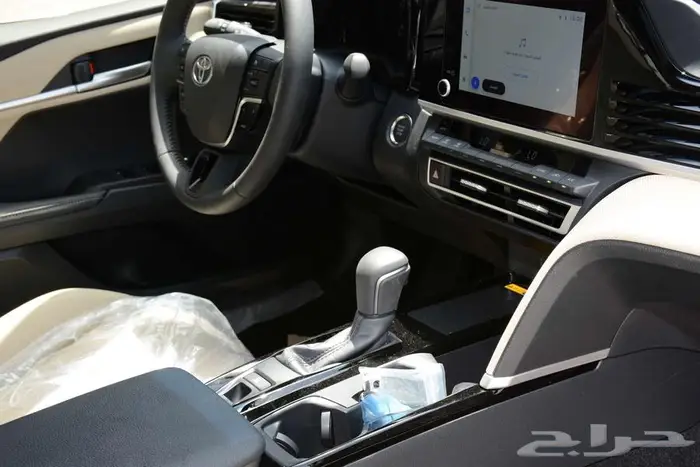 تويوتا كامرى 2025 LE بنزين بالنقد والتقسيط 8