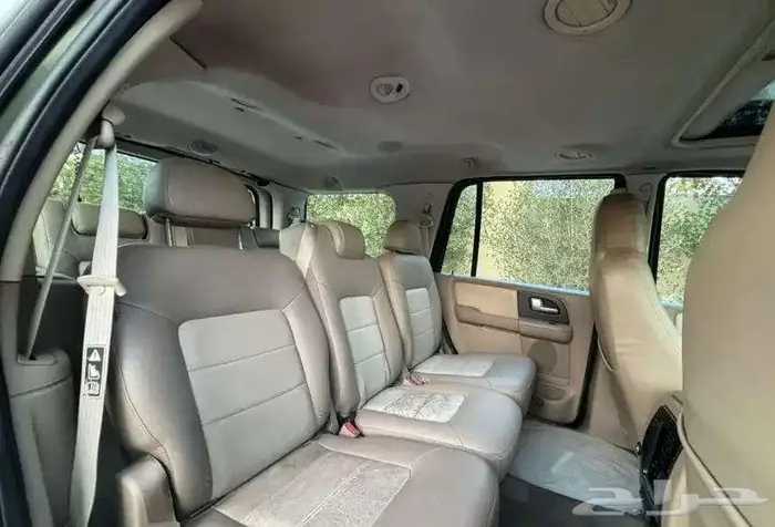 سيارة فورد اكسبيديشن عائلية للبيع ب 13000 فقط حاله ممتازة 1