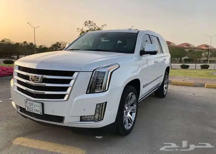 كاديلاك اسكاليد 2020 فل كامل قصير ممشي 34 ألف قليل مخزنة 1