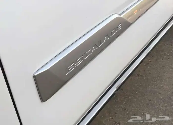 كاديلاك اسكاليد 2020 فل كامل قصير ممشي 34 ألف قليل مخزنة 48