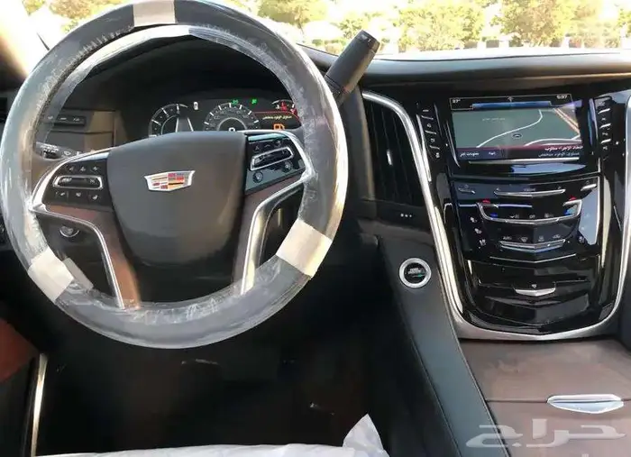 كاديلاك اسكاليد 2020 فل كامل قصير ممشي 34 ألف قليل مخزنة 15