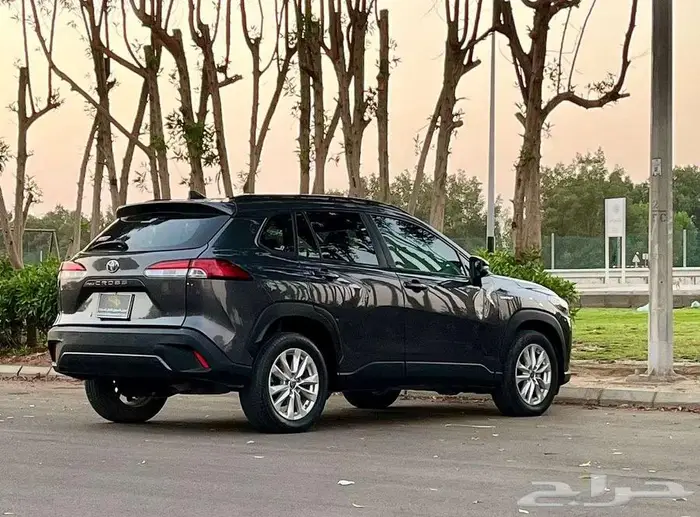 كورولا كروس 2023 وكالة تحت الضمان ب 71 الف نقدي وتمويل 6