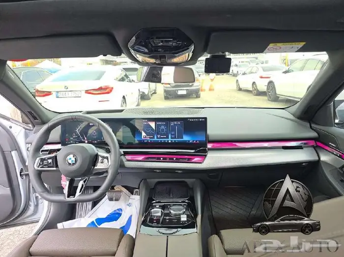 BMW 520i mkit Sport 2025 مملوكه ل للشركه 27